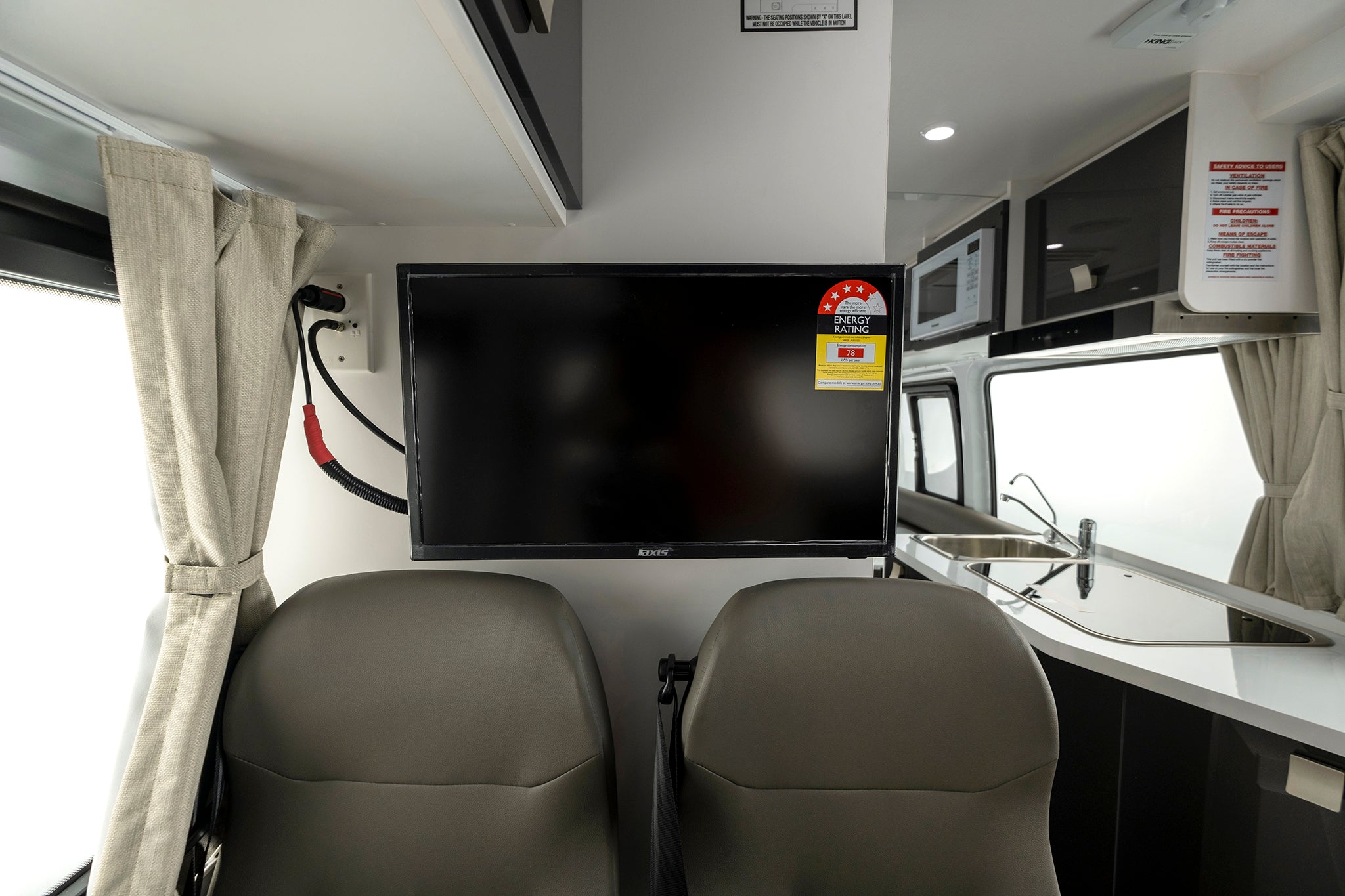 WINNEBAGO BONDI 4S