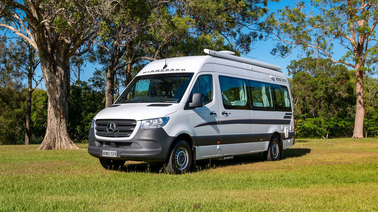 WINNEBAGO BONDI 2S (Fixed Bed)