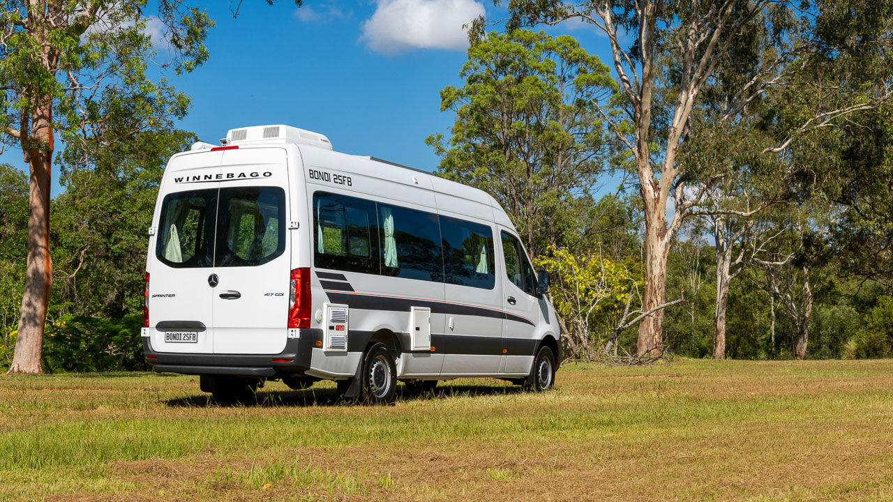 WINNEBAGO BONDI 2S (Fixed Bed)